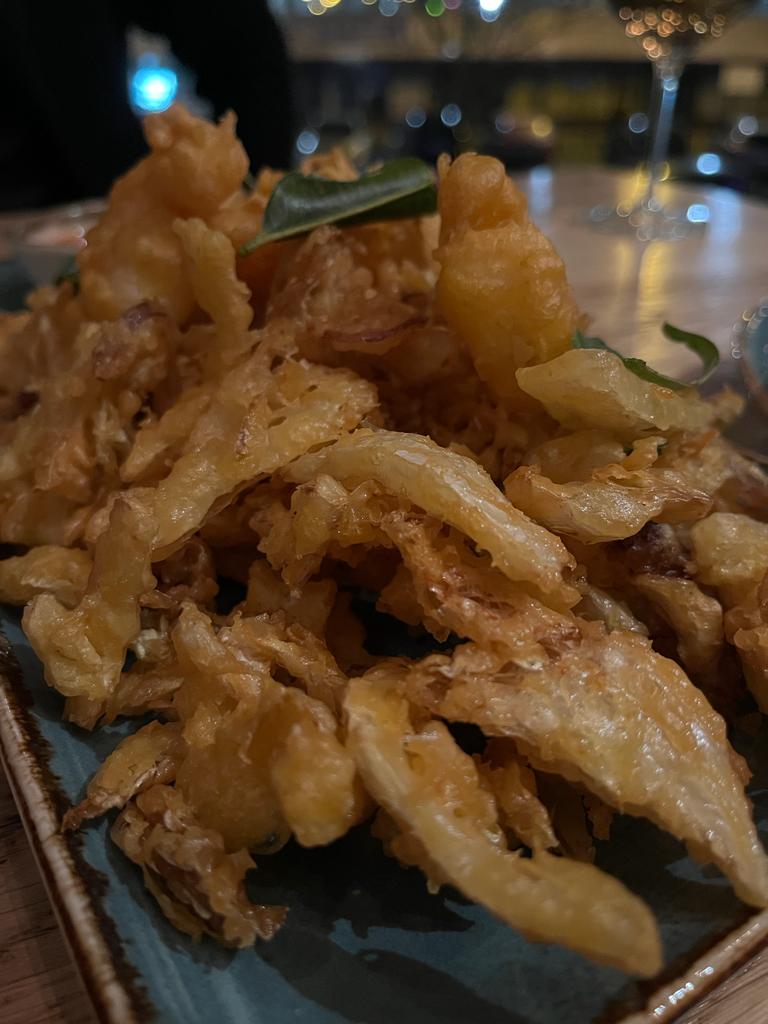Gdzie zjeść najlepsze tajskie jedzenie we Wrocławiu? Sprawdźmy czy można je zjeść w WOO THAI Restaurant zlokalizowanym na Grunwaldzie!