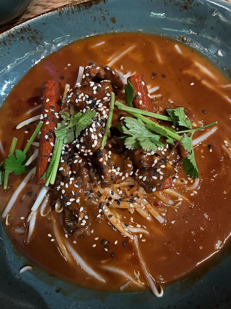 WOO THAI Restaurant - Pięknie opakowany street food