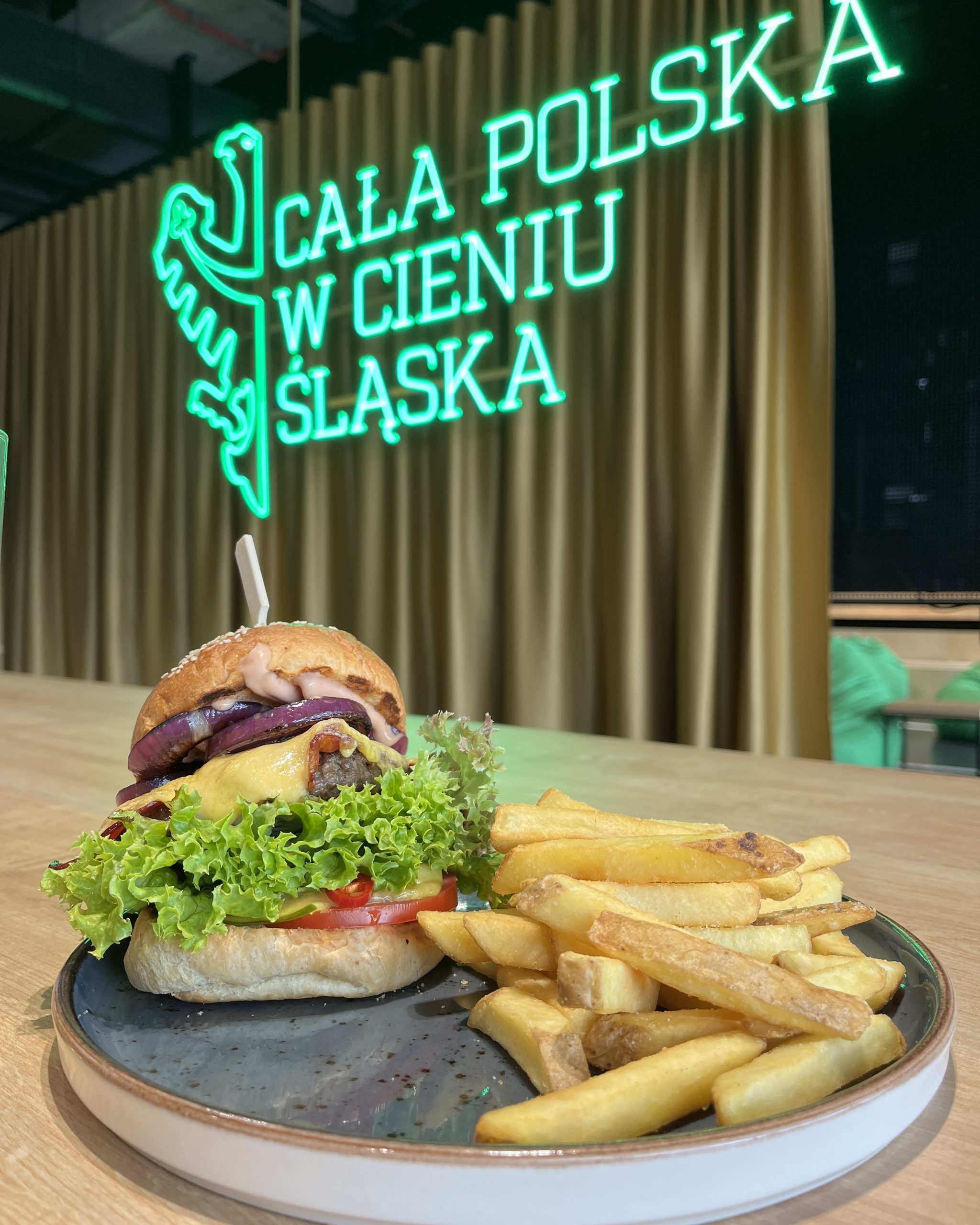 Browar Stu Mostów Sports Bar - Nie tylko dla kibiców?